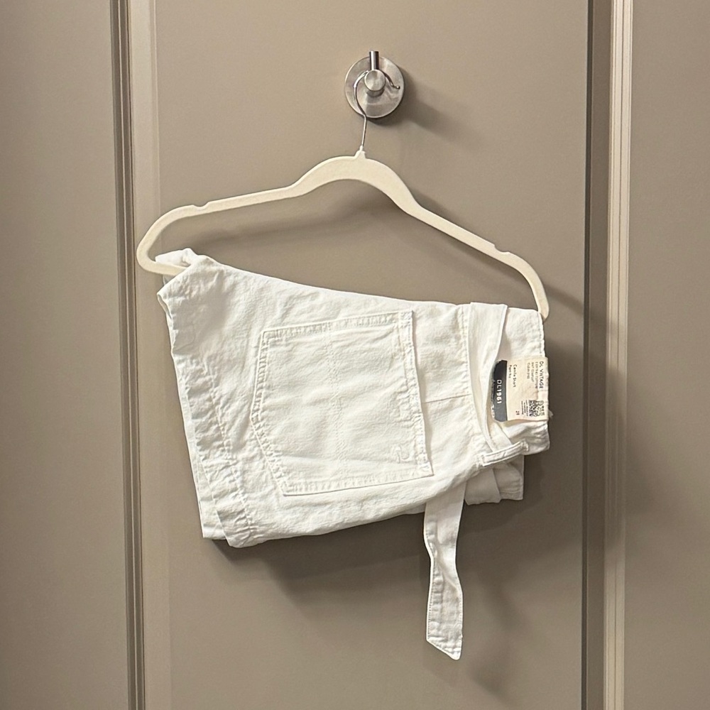 DL1961 Camile Paperbag Shorts, White Denim - Picture 10 of 15